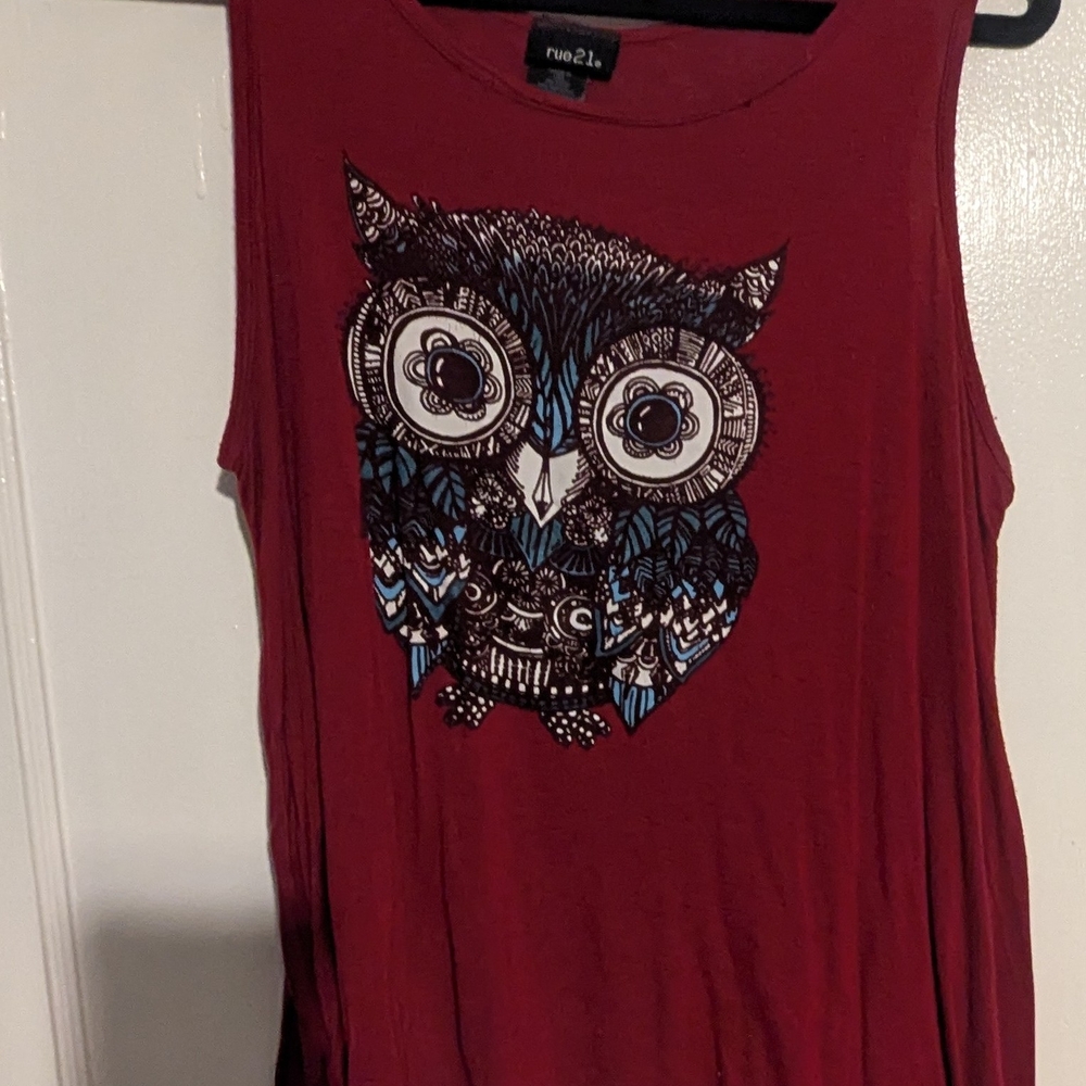 Rue21 Burgundy Owl Graphic Tank Top